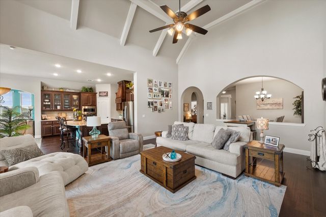 445 Rusty Run Drive, Midlothian, TX 76065