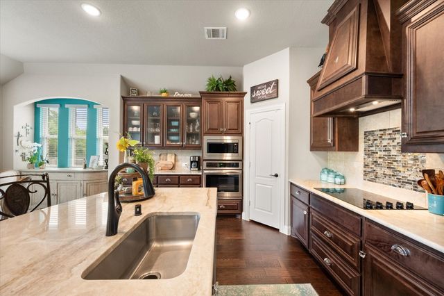 445 Rusty Run Drive, Midlothian, TX 76065