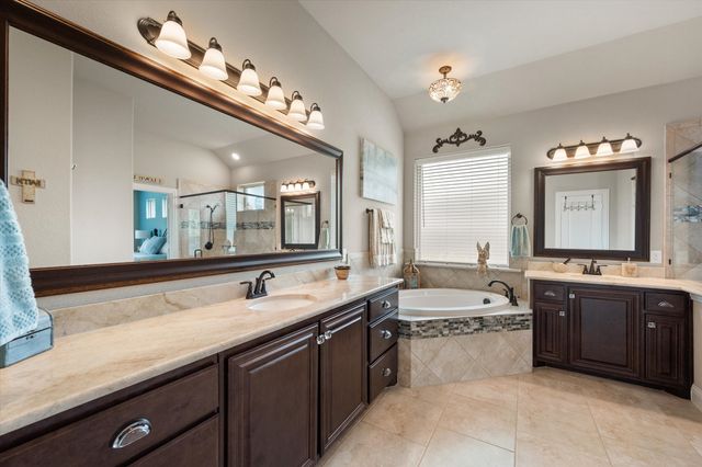 445 Rusty Run Drive, Midlothian, TX 76065