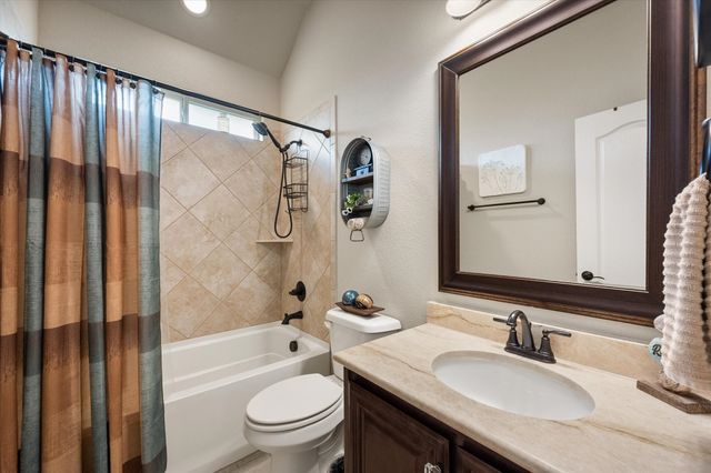 445 Rusty Run Drive, Midlothian, TX 76065
