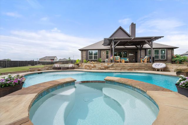 445 Rusty Run Drive, Midlothian, TX 76065