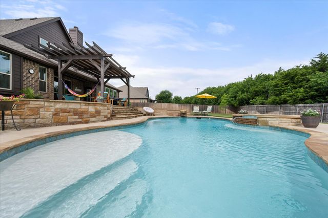 445 Rusty Run Drive, Midlothian, TX 76065
