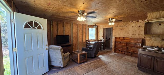 294 Bent Willow Lane, Huntington, TX 75949