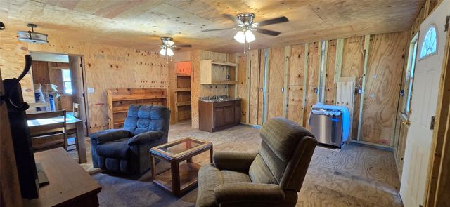 294 Bent Willow Lane, Huntington, TX 75949