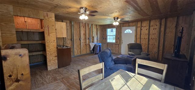 294 Bent Willow Lane, Huntington, TX 75949