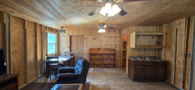 294 Bent Willow Lane, Huntington, TX 75949