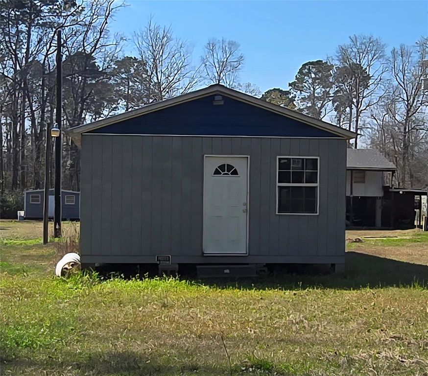 294 Bent Willow Lane, Huntington, TX 75949