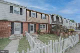 1717 FORT HENRY CT, Dumfries, VA 22026