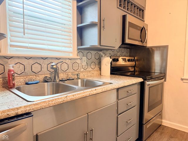 1705 E Kelly Street, Indianapolis, IN 46203