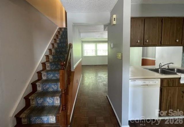 7352 Pebblestone Drive A, Charlotte, NC 28212