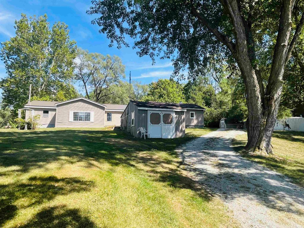 2389 S Wallick Road, Peru, IN 46970