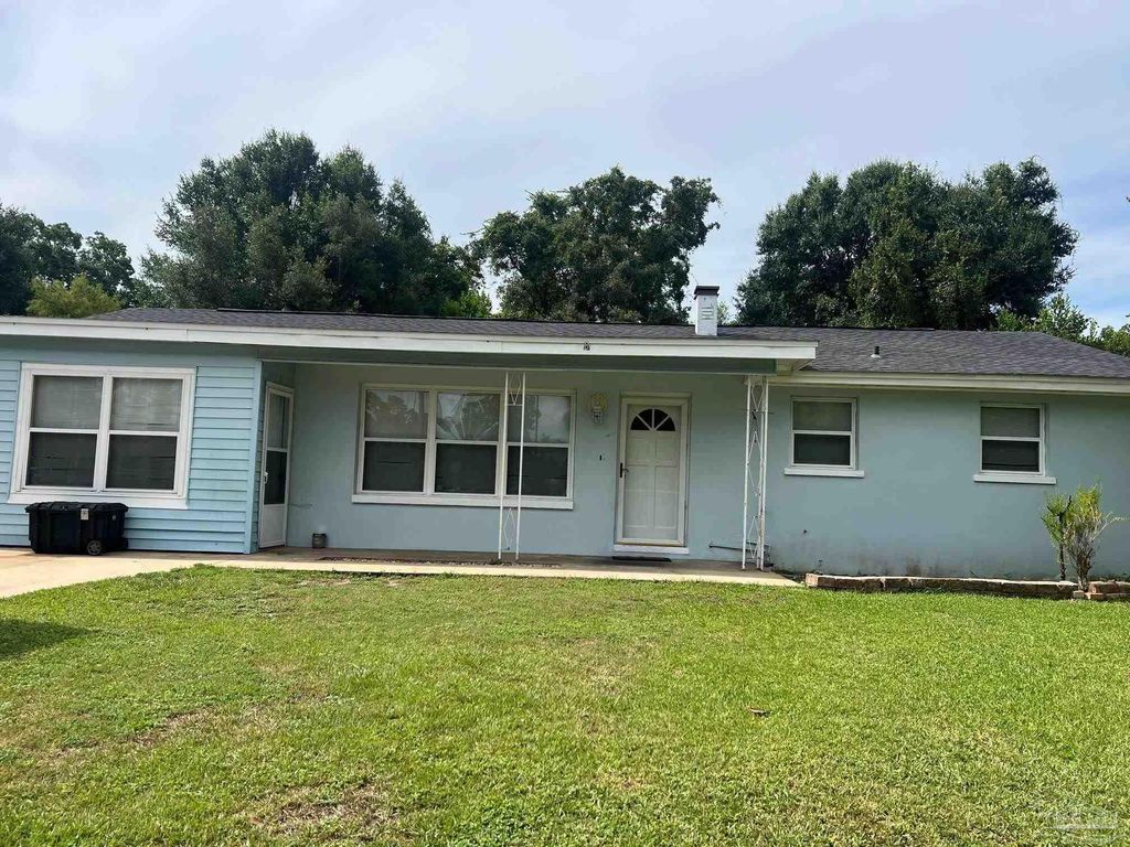 3229 Maplewood Dr, Gulf Breeze, FL 32563