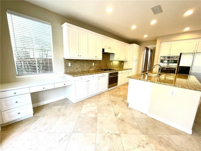 16 Kingsway, Ladera Ranch, CA 92694