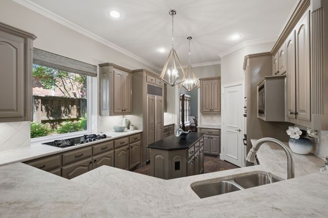 4536 Glenville Drive, Plano, TX 75093