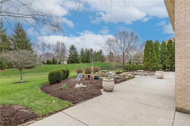 1242 Club View Drive, Centerville, OH 45458