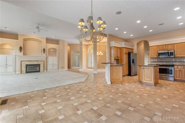 1242 Club View Drive, Centerville, OH 45458