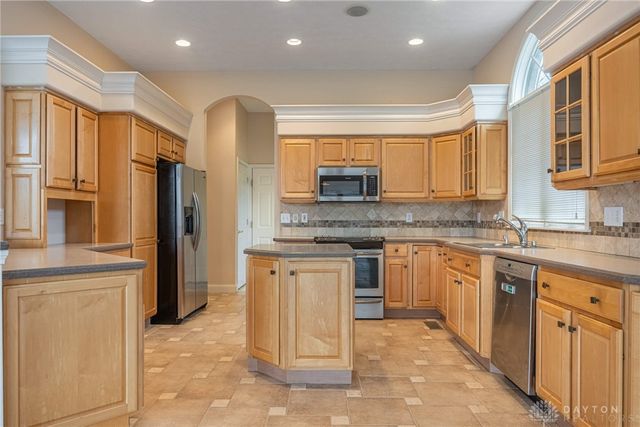 1242 Club View Drive, Centerville, OH 45458