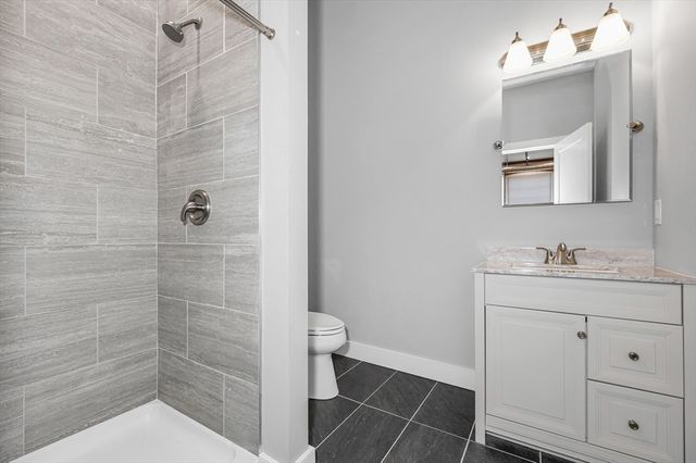 491 Dutton St 320, Lowell, MA 01854