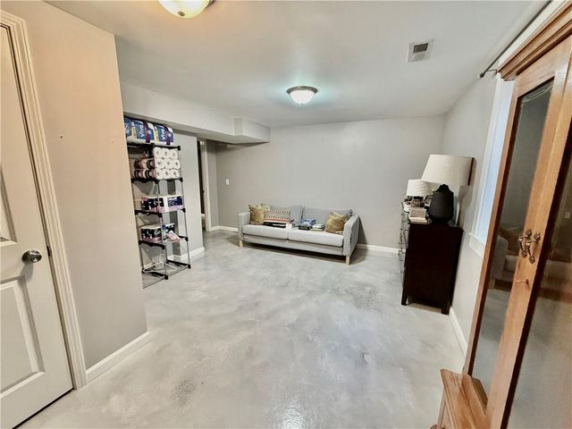 615 W Torrance Street, Maryville, MO 64468