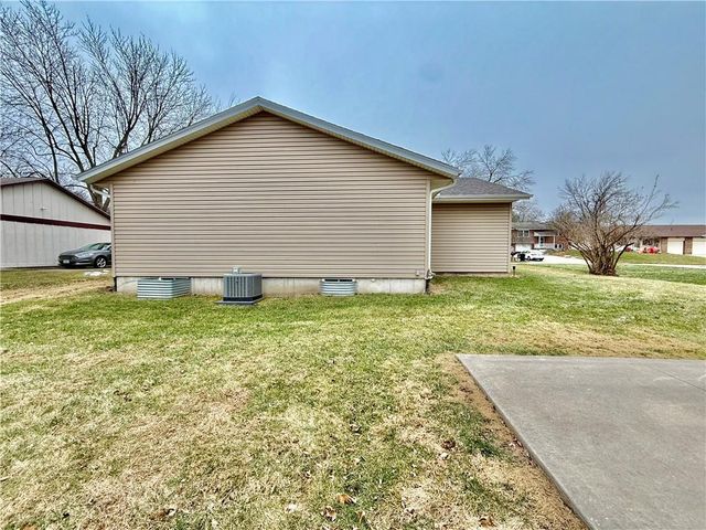 615 W Torrance Street, Maryville, MO 64468