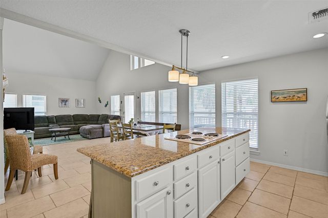 13925 Pirates Beach Boulevard, Galveston, TX 77554