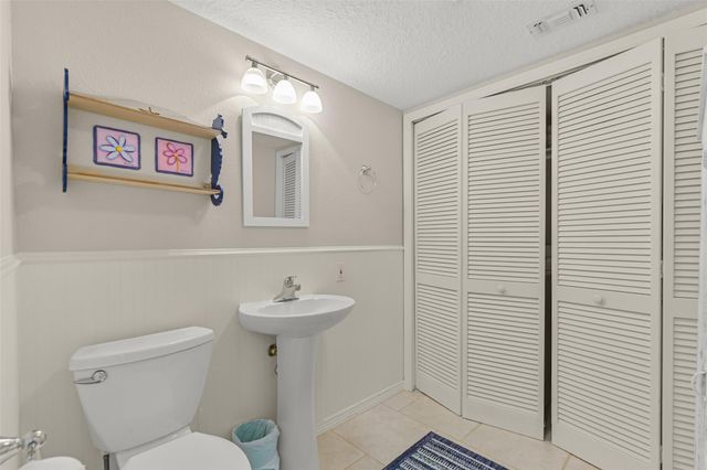 13925 Pirates Beach Boulevard, Galveston, TX 77554
