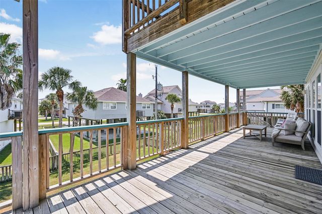 13925 Pirates Beach Boulevard, Galveston, TX 77554