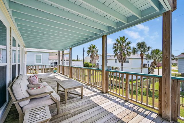13925 Pirates Beach Boulevard, Galveston, TX 77554