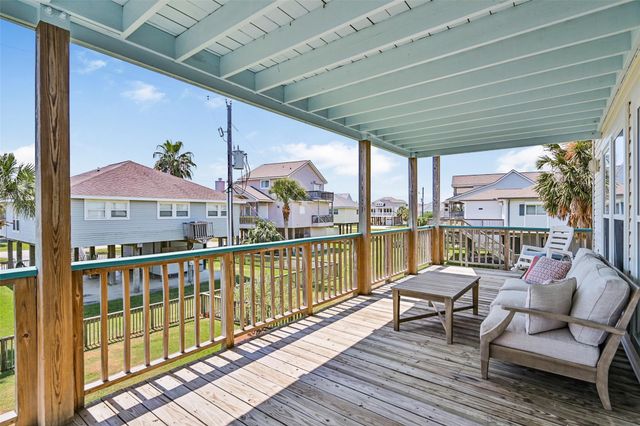 13925 Pirates Beach Boulevard, Galveston, TX 77554