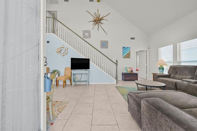 13925 Pirates Beach Boulevard, Galveston, TX 77554