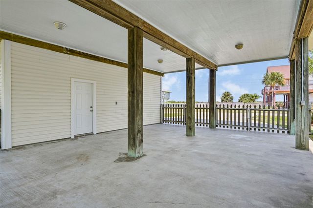 13925 Pirates Beach Boulevard, Galveston, TX 77554
