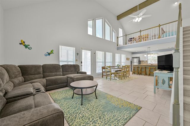 13925 Pirates Beach Boulevard, Galveston, TX 77554