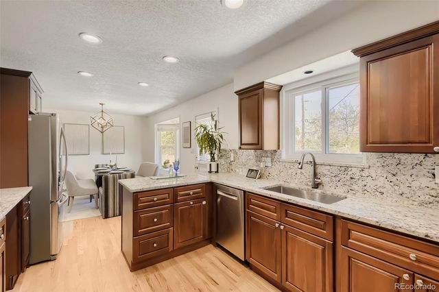 3038 S Akron Court, Denver, CO 80231