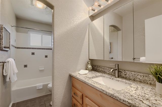 3038 S Akron Court, Denver, CO 80231