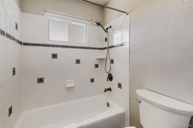 3038 S Akron Court, Denver, CO 80231