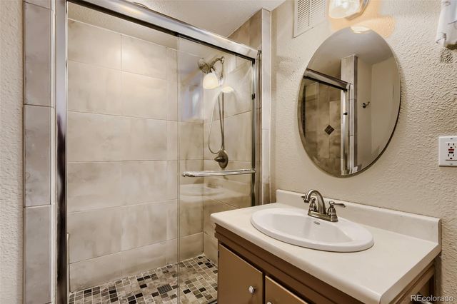 3038 S Akron Court, Denver, CO 80231