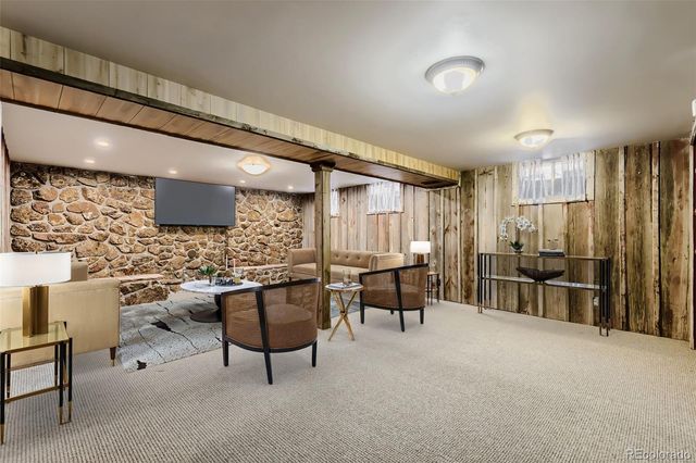 3038 S Akron Court, Denver, CO 80231