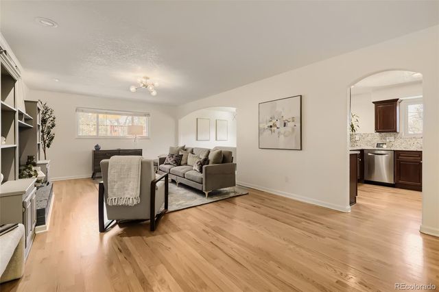 3038 S Akron Court, Denver, CO 80231