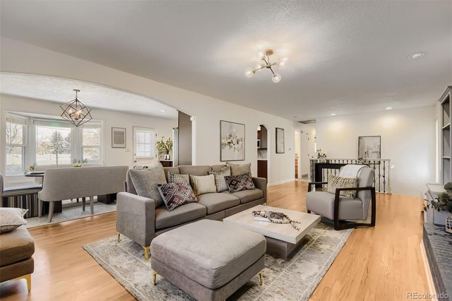 3038 S Akron Court, Denver, CO 80231