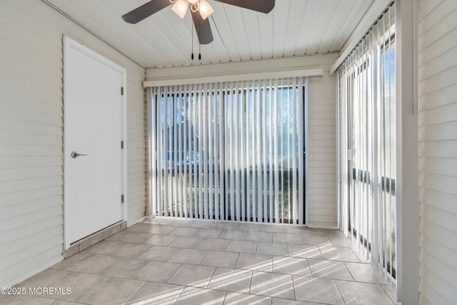 218 Medford Court A, Manalapan, NJ 07726