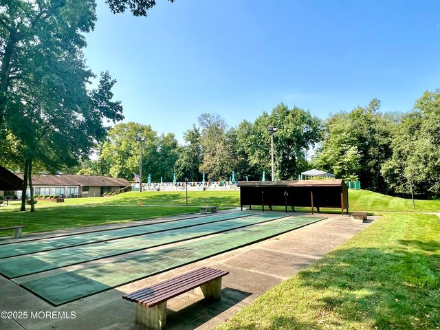 218 Medford Court A, Manalapan, NJ 07726