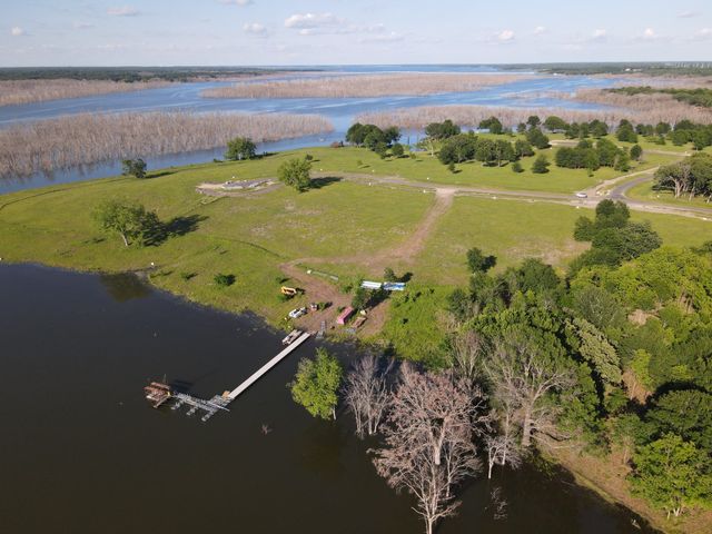 210 Waters Edge Way, Dodd City, TX 75438
