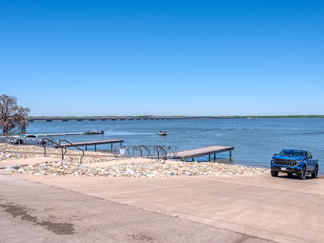 210 Waters Edge Way, Dodd City, TX 75438