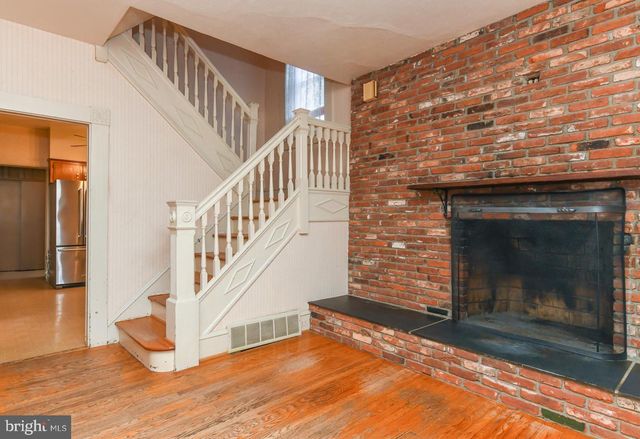 2 W WILLOW ST, Wenonah, NJ 08090