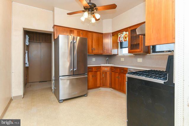 2 W WILLOW ST, Wenonah, NJ 08090