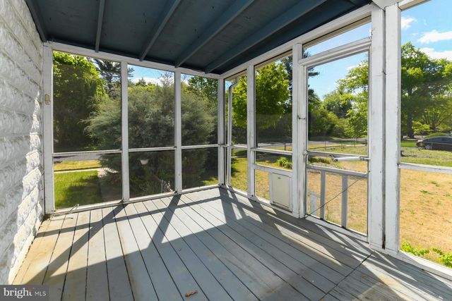 2 W WILLOW ST, Wenonah, NJ 08090