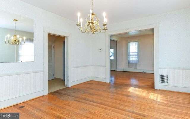 2 W WILLOW ST, Wenonah, NJ 08090