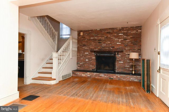 2 W WILLOW ST, Wenonah, NJ 08090
