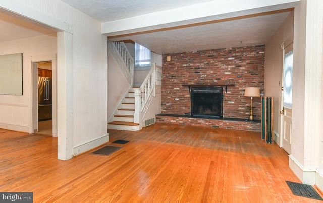2 W WILLOW ST, Wenonah, NJ 08090