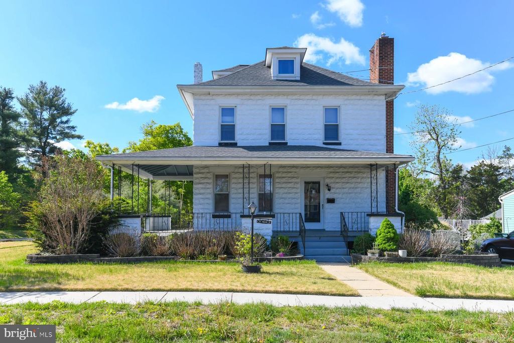 2 W WILLOW ST, Wenonah, NJ 08090